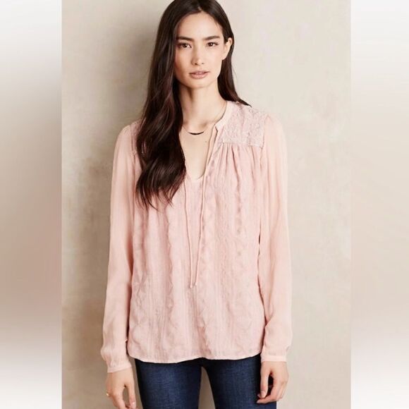 EUC Anthropologie Tiny Pink Embroidered Split Neck Peasant Top Blouse Medium - Picture 1 of 5